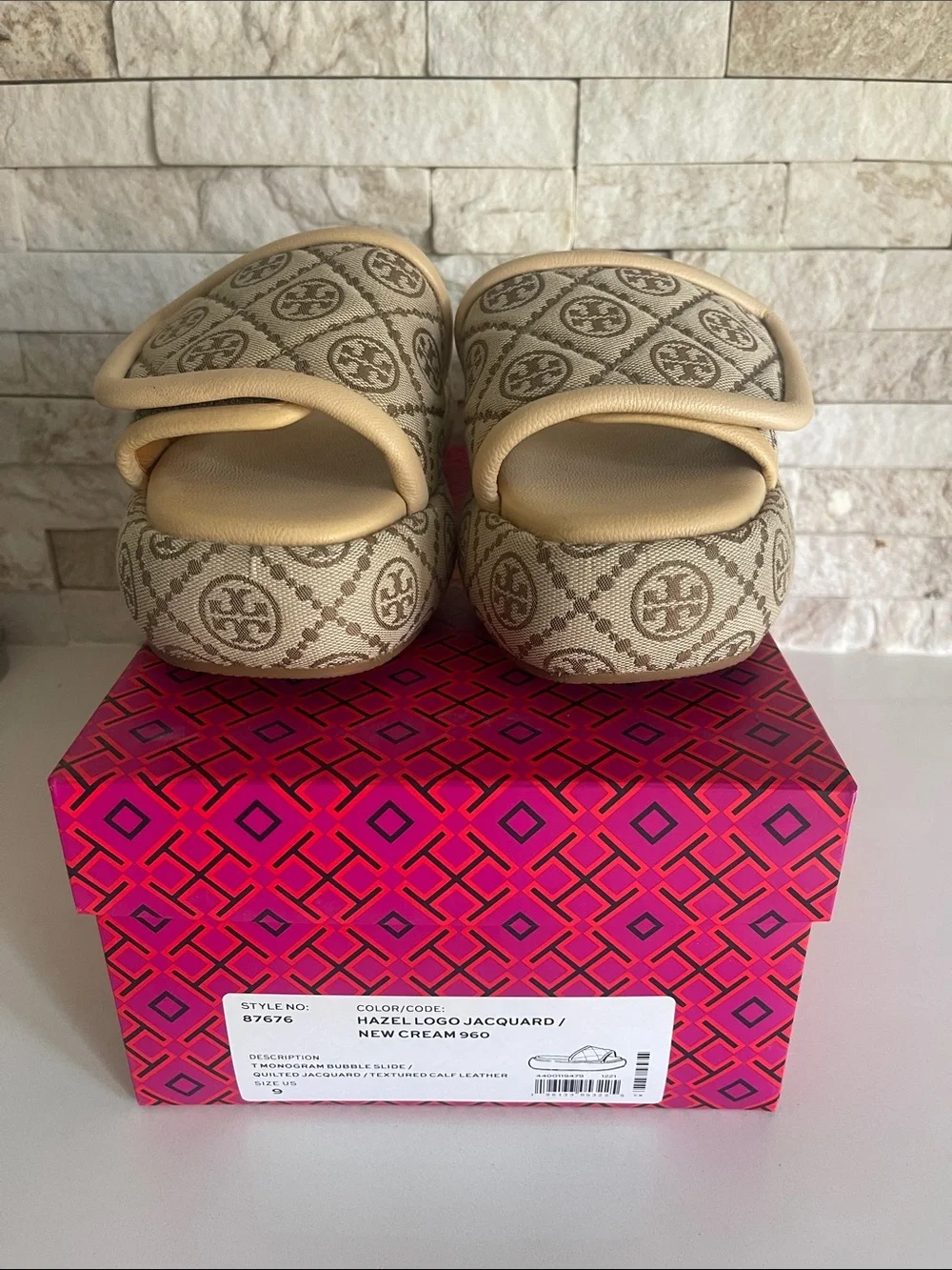 NIB $328 Tory Burch T-Monogram Bubble Slide in Hazel Jacquard Size 9
